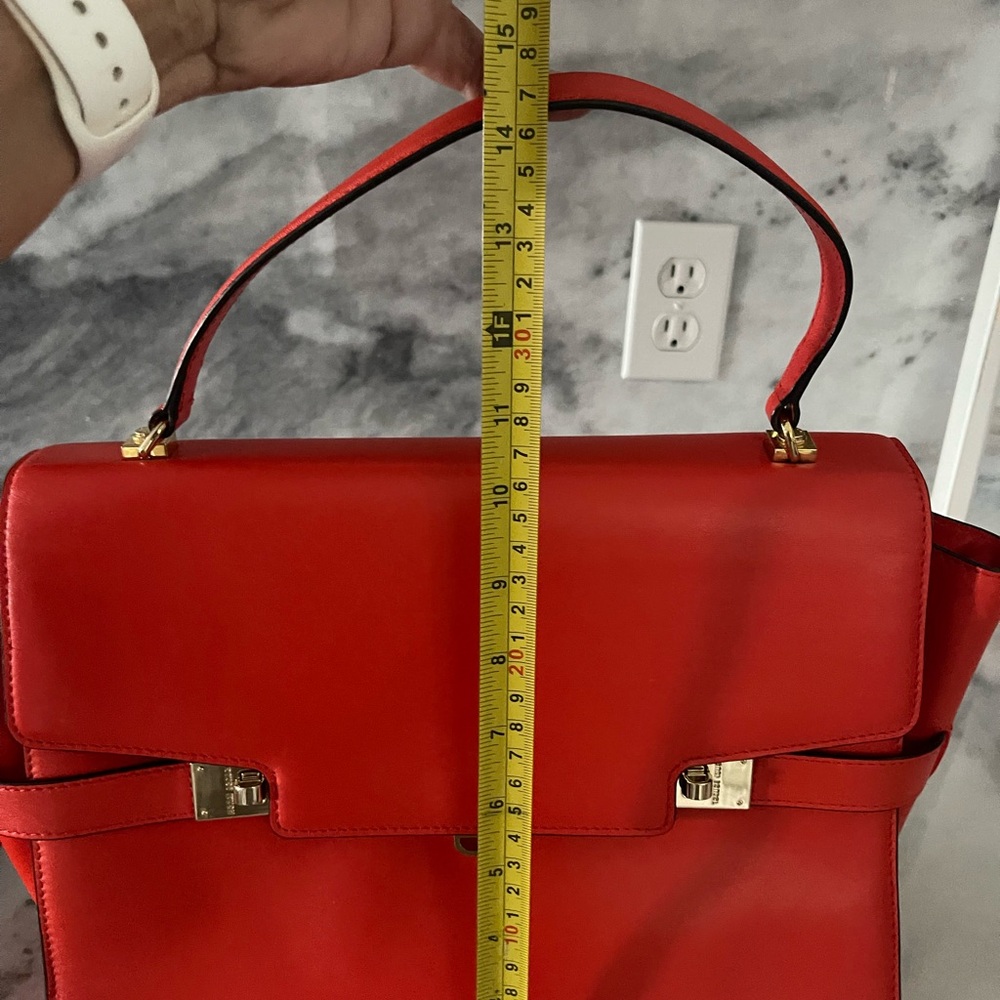 Elegant Red Leather Handbag - Picture 3 of 9